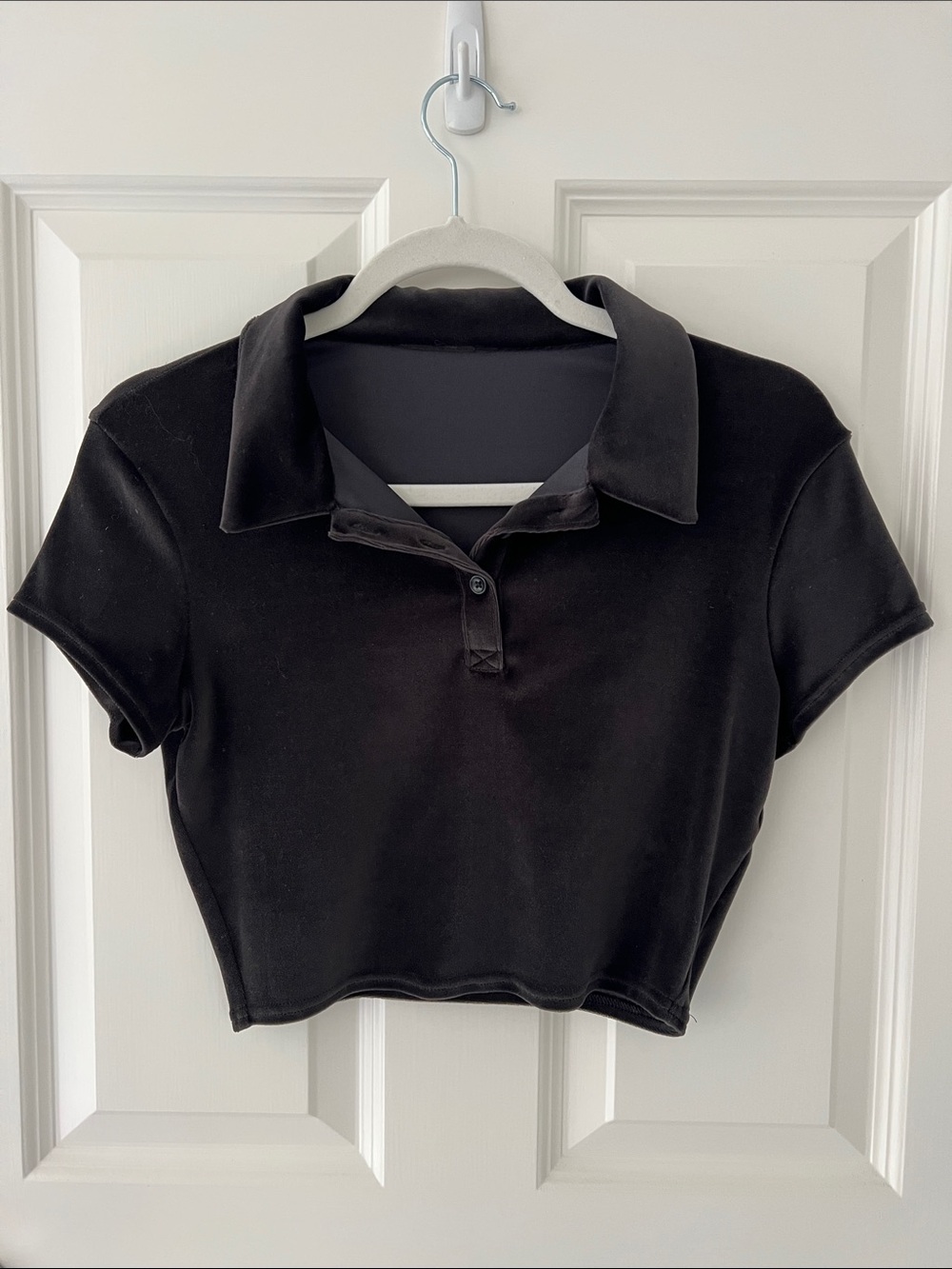 Alo Classic Black Velvet Cropped Polo Top - Women